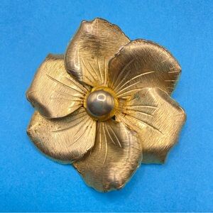 Vintage Gold Tone Floral Brooch 2” Textured Granny Core